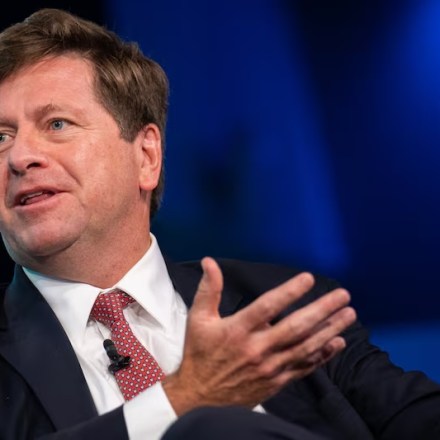 Jay Clayton, actual fiscal del Distrito Sur de Nueva York, es la apuesta de Trump para ocupar el cargo vacante tras la dimisión de Tulsi Gabbard.